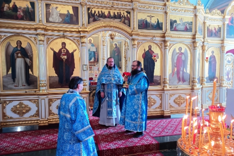 В Тихоновском соборном храме города Острогожска молитвенно отметили праздник Успения Пресвятой Богородицы