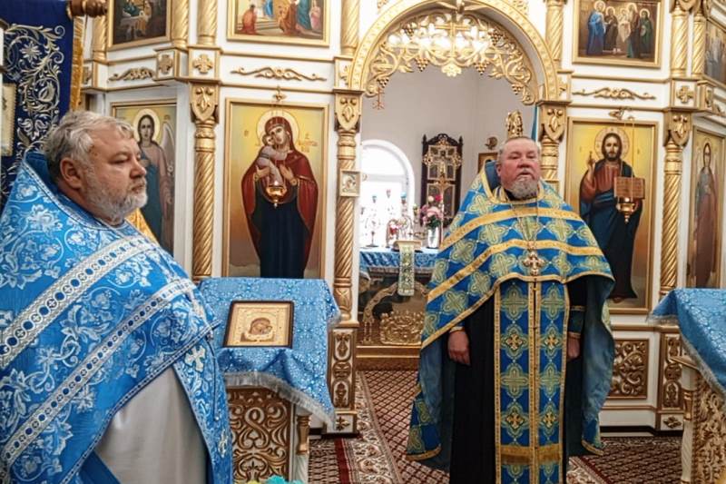 Истобинцы молитвенно отметили престольный праздник