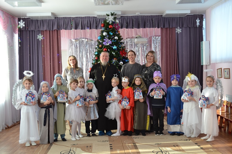 Рождественский праздник в Репьевском детском саду «Солнышко»