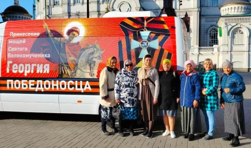 Паломническая группа благочиния посетила святыни столицы региона
