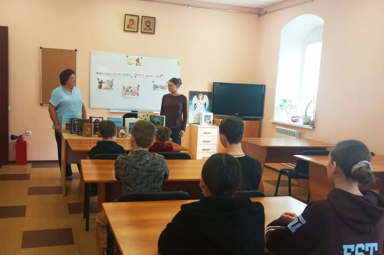 Урок, посвященный Дню православной книги в Верхнемамонском Духовно-просветительском центре имени Святителя Тихона Задонского