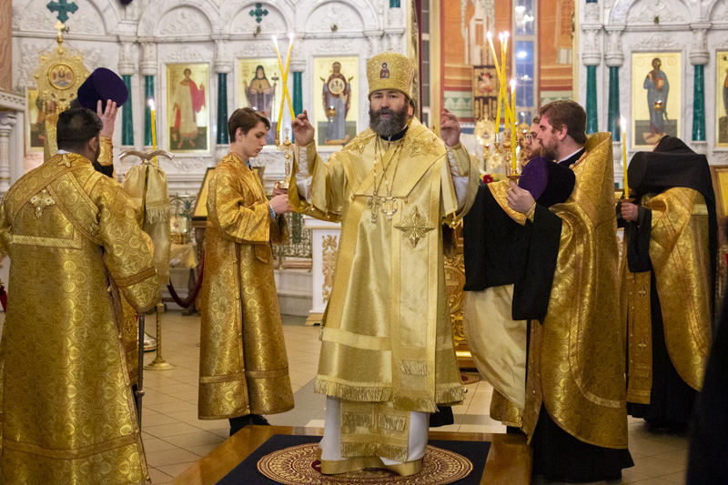 Епископ Россошанский и Острогожский Андрей совершил Всенощное бдение в Ильинском соборе г. Россошь
