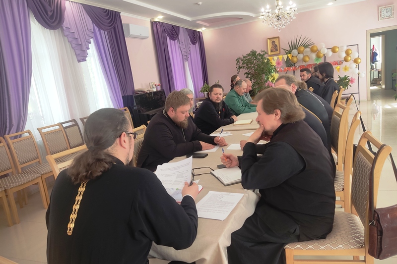 В Острогожске прошло очередное собрание духовенства благочиния