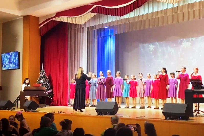 Благочинный принял участие в праздничном мероприятии «Рождества чудесные моменты»