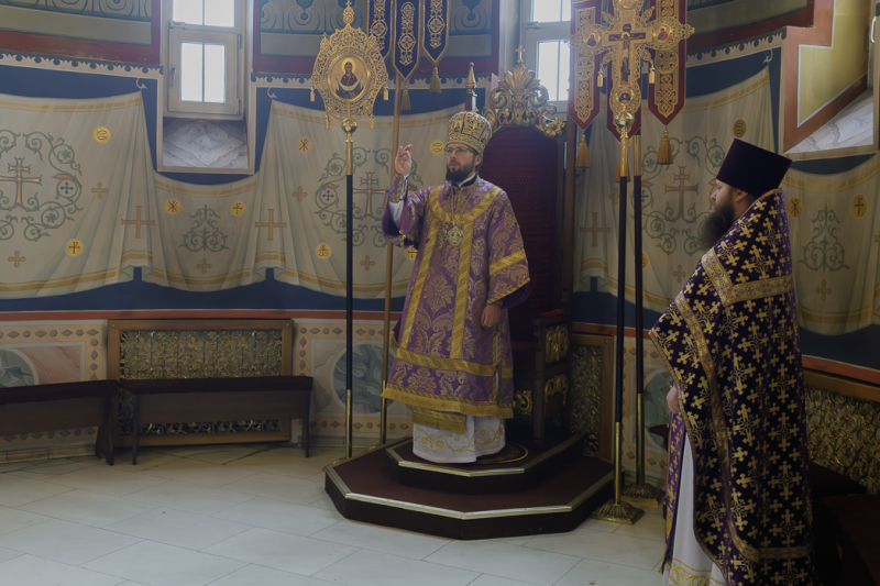 В Неделю Торжества Православия Правящий Архиерей совершил Божественную литургию в Свято-Ильинском кафедральном соборе города Россошь