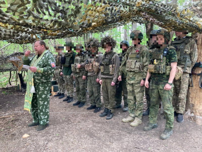 Духовное окормление воинов осуществляется