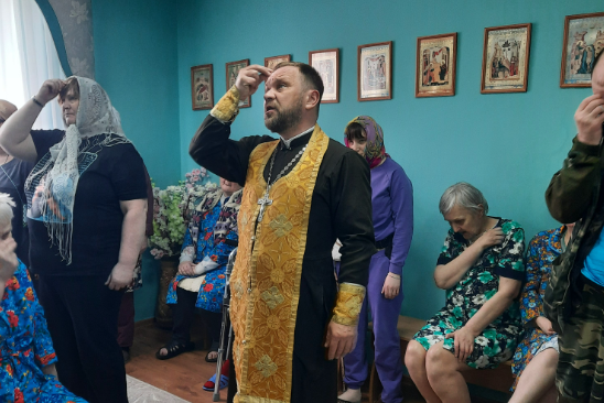 В праздник Благовещения священник посетил Кантемировский центр реабилитации и социализации в селе Писаревка