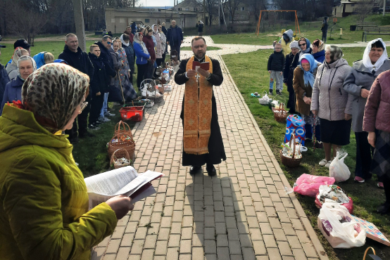 В преддверии Светлого Христова Воскресения священнослужитель совершил пастырский объезд сел Кантемировского района