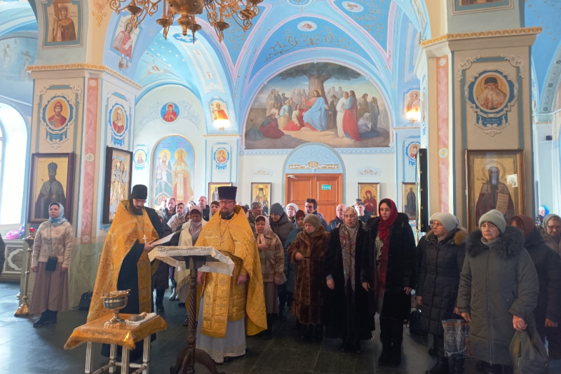 В храмах Острогожского церковного округа совершили благодарственные молебны о здравии Предстоятеля Русской Православной Церкви