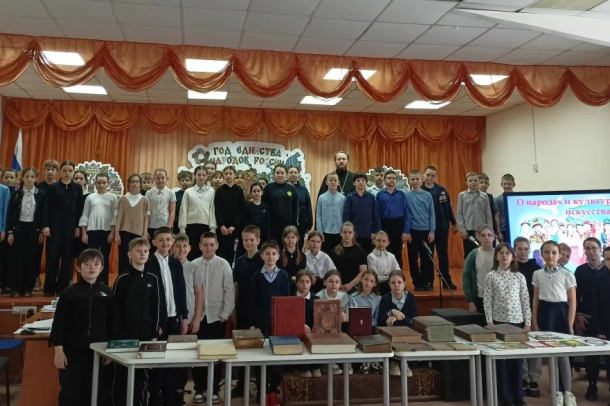 День православной книги в  МКОУ «Богучарская СОШ № 1»