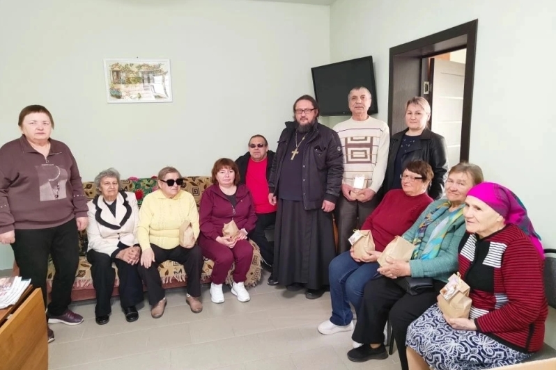 Помощники по социальной работе посетили Россошанское отделение Общества слепых