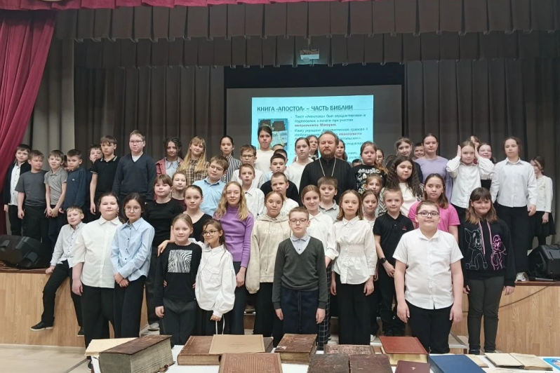 Благочинный провел просветительские беседы, посвященные празднованию Дня православной книги