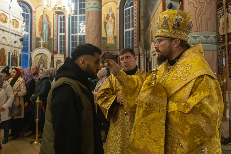 Епископ Россошанский и Острогожский Дионисий совершил всенощное бдение в канун воскресного дня