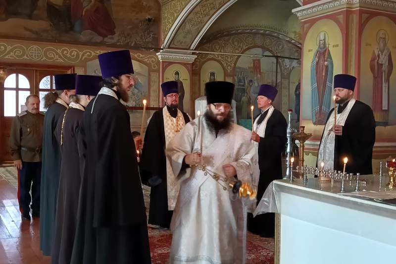 Духовенство Острогожского благочиния соборно совершило панихиду по жертвам политических репрессий Духовенство Острогожского благочиния соборно совершило панихиду по жертвам политических репрессий