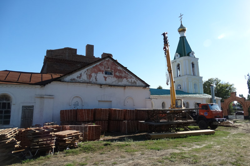 Продолжаются работы по восстановлению Петропавловского храма