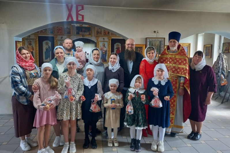 Детский праздник в честь Христова Воскресения на приходе в селе Галиевка