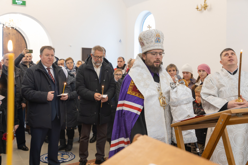 Епископ Дионисий возглавил престольный праздник в селе Нижний Карабут 