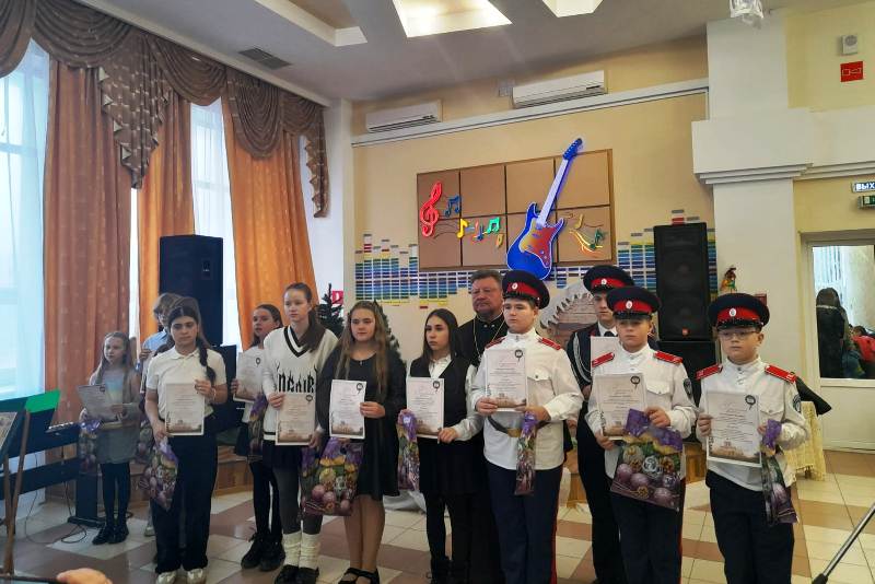 Представители Острогожского благочиния приняли участие в епархиальных семейных мастерских «Николин день. В ожидании Рождества…»