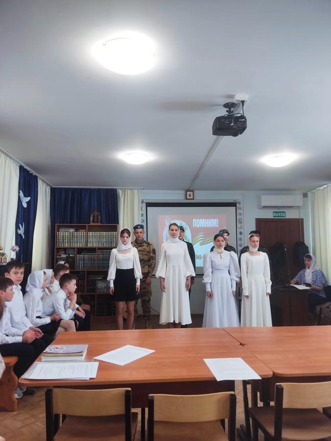 Священник рассказал прихожанам о свв. равноапостольных Кирилле и Мефодии