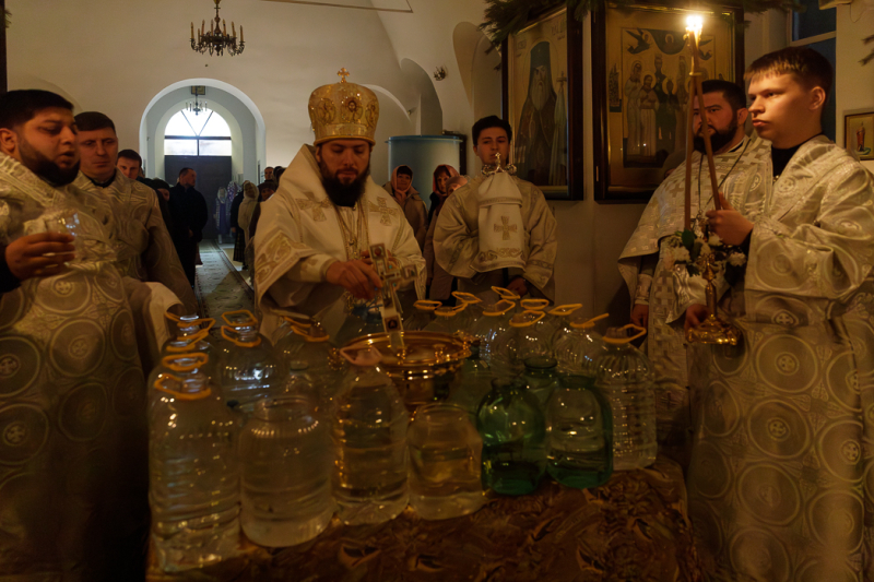 В праздник Крещения Господня Преосвященнейший Дионисий, епископ Россошанский и Острогожский, совершил Литургию в храме иконы Божией Матери «Казанская» города Павловска