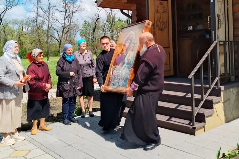 Состоялось принесение чтимого образа Пресвятой Богородицы «Оршанская» в пределы Петропавловского района