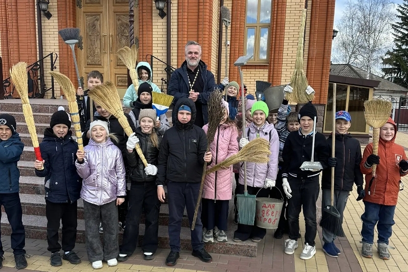 Ученики Новокалитвенской школы встретили праздник Благовещения Пресвятой Богородицы