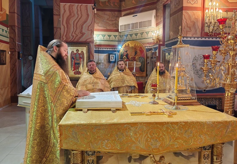 Богослужение в Свято-Ильинском кафедральном соборе в день 70-летия со дня рождения Патриарха Московского и всея Руси Кирилла