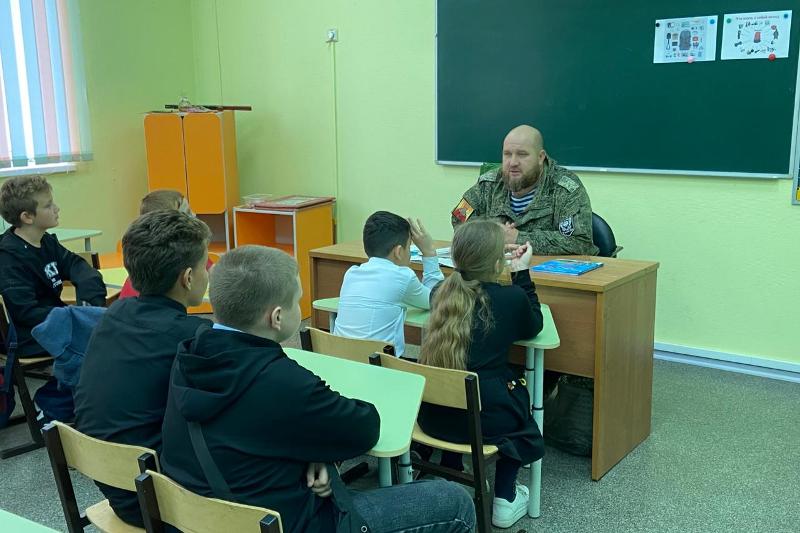 В школе выживания, действующей при воскресной школе «Добро» Ильинского кафедрального собора, состоялось тематическое занятие