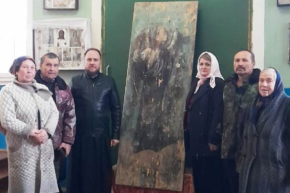 В селе Банное Воробьевского района соборным богослужением отметили недавнее обретение святыни