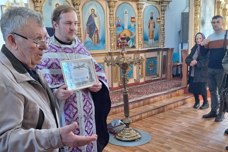Настоятеля Преображенского храма села Заболотовка Ольховатского района наградили благодарственным письмом