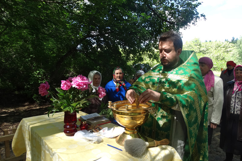 Водосвятный молебен на источнике Пресвятой Троицы