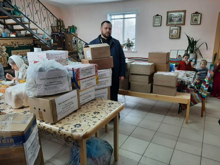 Михайло-Архангельский приход передал гумманитарную помощь участникам СВО