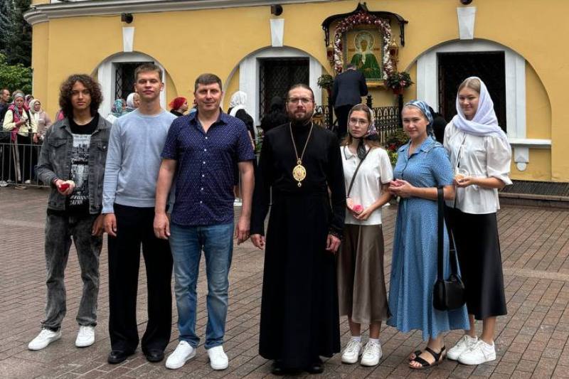 Правящий Архиерей Россошанской епархии возглавил паломническую поездку по святым местам города Москвы
