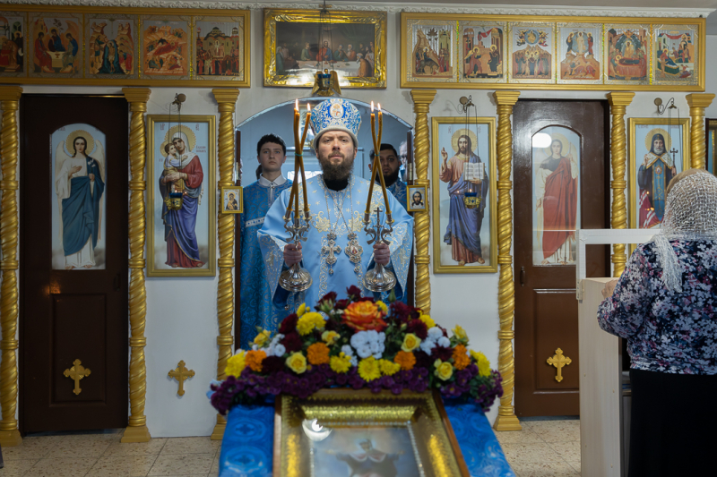 Епископ Дионисий совершил Литургию в храме в честь иконы Божией Матери «Спорительница хлебов» с. Галиевка Богучарского района