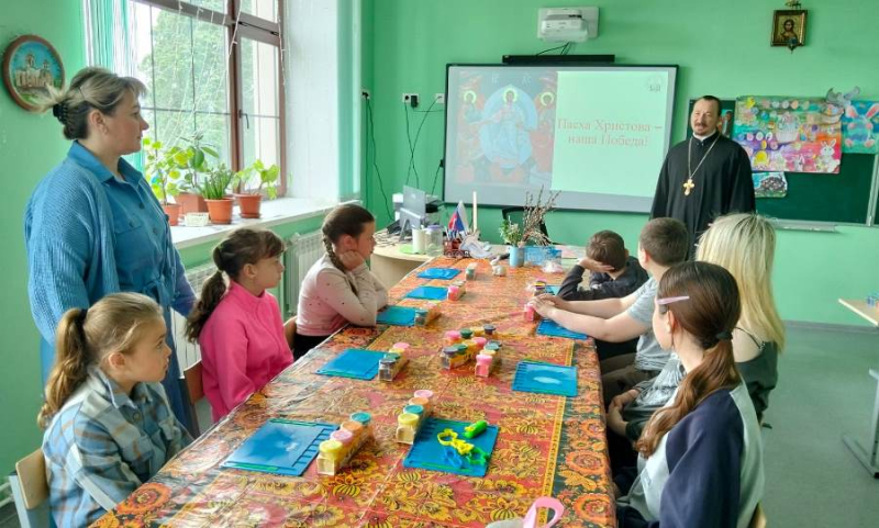 В духовно-просветительском центре г. Россоши прошла презентация «Пасха Христова - наша победа»