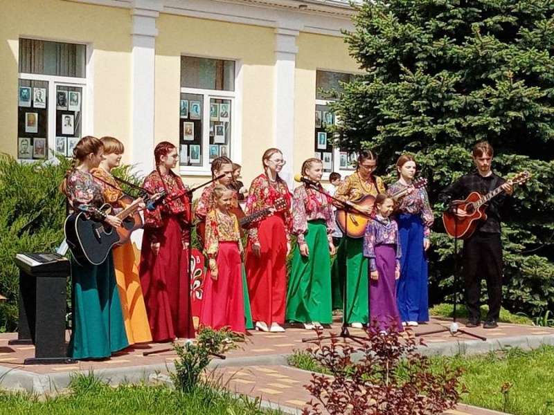 Представители Богучарского благочиния приняли участие заключительном концерте епархиального фестиваля «Пасхальная весна – весна Победы»