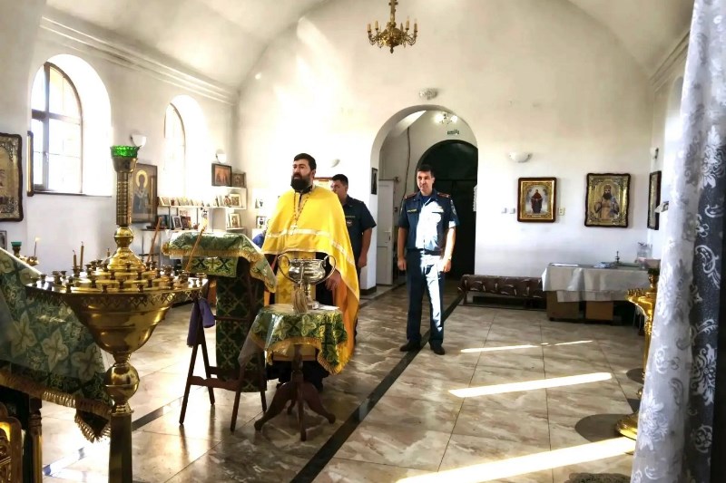 В Подгоренском храме совершен молебен в день празднования иконы Божией Матери «Неопалимая купина»