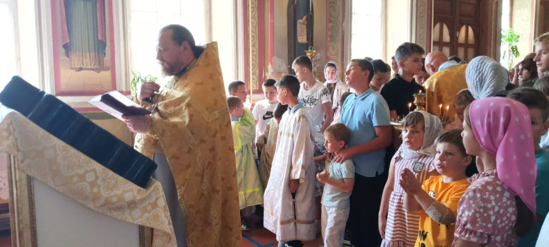 В Михайло-Архангельском храме г.Острогожска совершен молебен перед началом нового учебного года