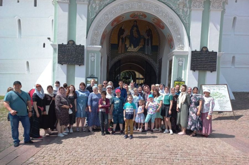 Воспитанники воскресной школы "Добро" совершили паломническую поездку в Троице-Сергиеву лавру
