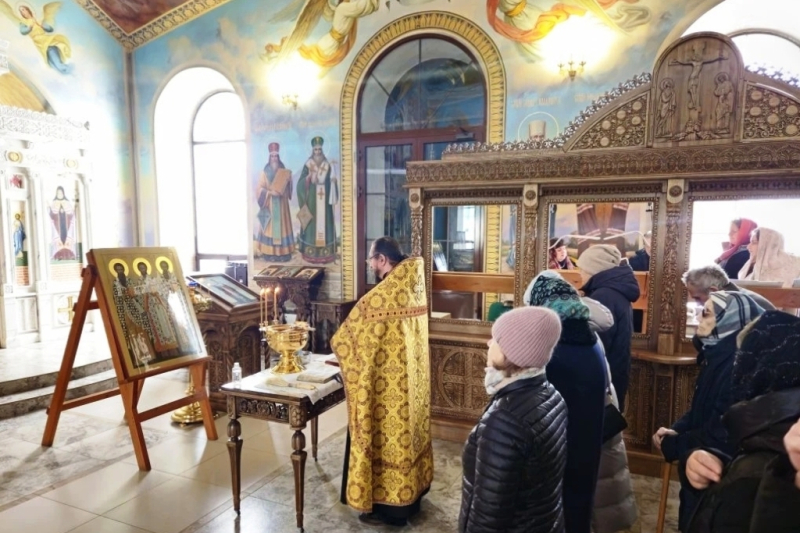 Долгожданный дар: в храм Успения Пресвятой Богородицы города Калача доставлены новонаписанные иконы из Троице‑Сергиевой лавры