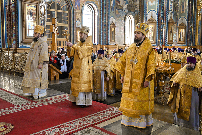 Епископ Дионисий сослужил Главе Воронежской митрополии в день памяти святителя Антония