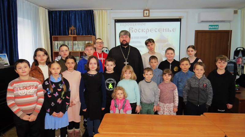 В воскресной школе Вознесенского храма состоялся праздник, посвященный Масленице и Прощеному воскресенью