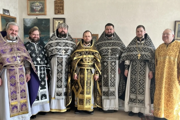 В селе Воронцовка духовенство Павловского благочиния совершило соборную службу — Божественную Литургию Преждеосвященных Даров