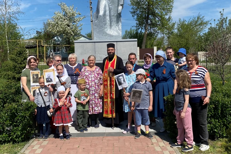 В селе Белогорье состоялась заупокойная лития возле мемориала «Воинской Славы»
