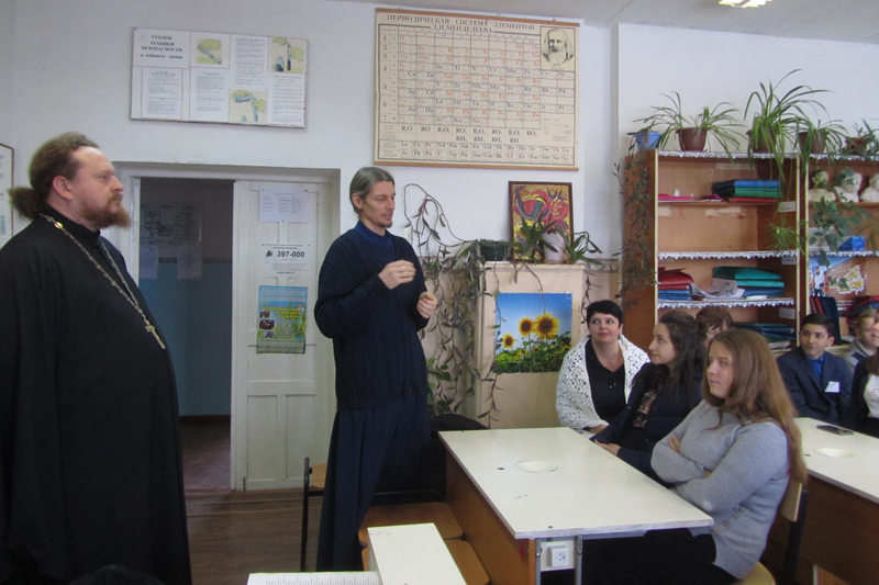 Беседа о подвиге новомучеников и исповедников Церкви Русской в селе Веретье Острогожского района