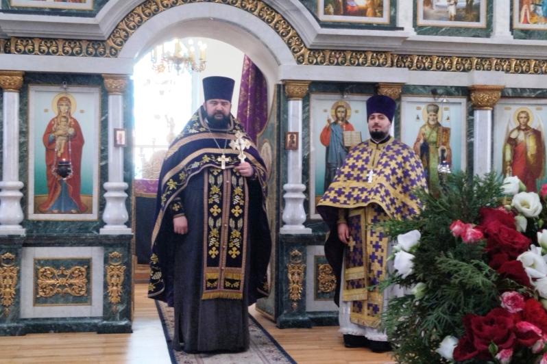 Новый клирик Казанского храма города Павловска совершил первую Божественную литургию на новом месте служения