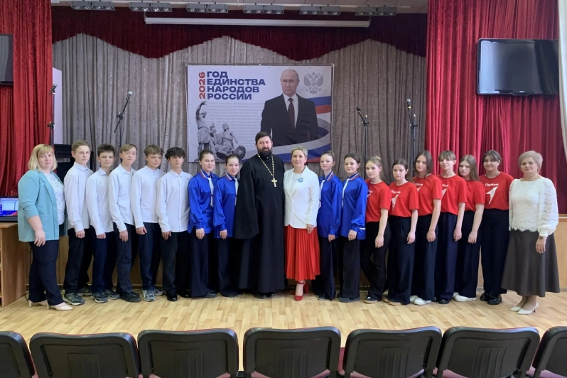 В поселке Подгоренский прошел торжественный концерт в честь открытия Года Народного Единства
