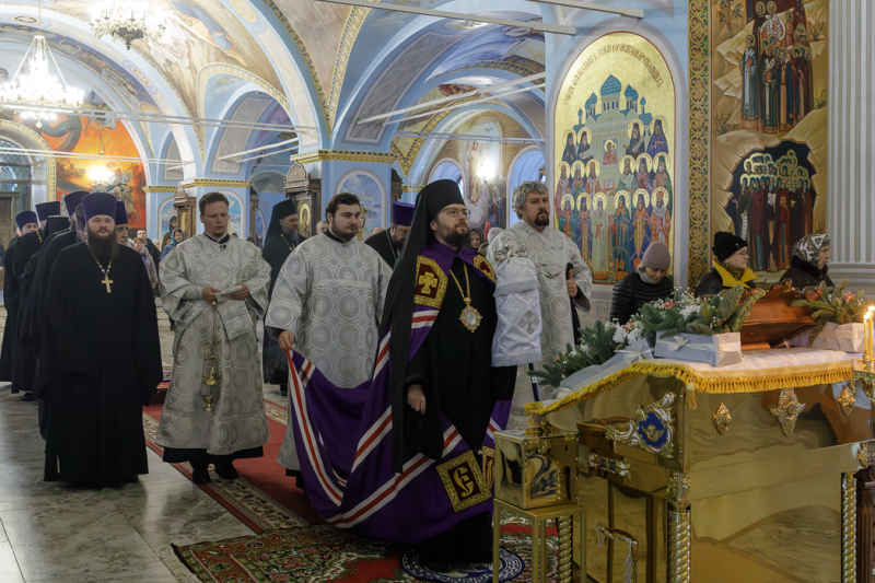 В день отдания праздника Рождества Христова Правящий Архиерей возглавил торжественное богослужение в храме Успения Пресвятой Богородицы города Калач