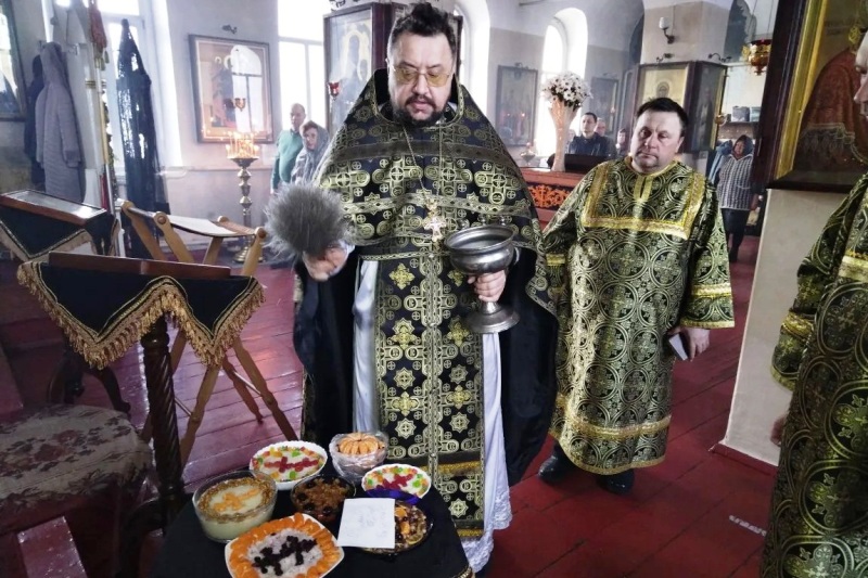 В храмах Калачеевского церковного округа освятили коливо