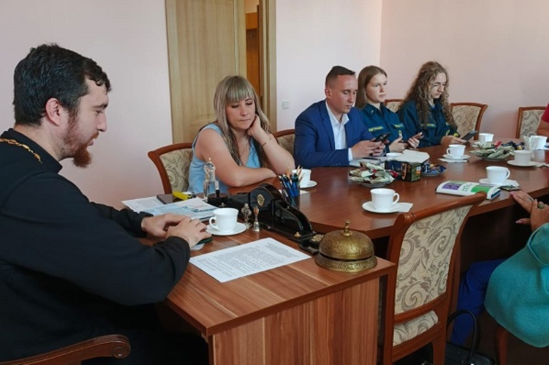 В Епархиальном управлении состоялось собрание представителей волонтерских отрядов Россошанских ссузов